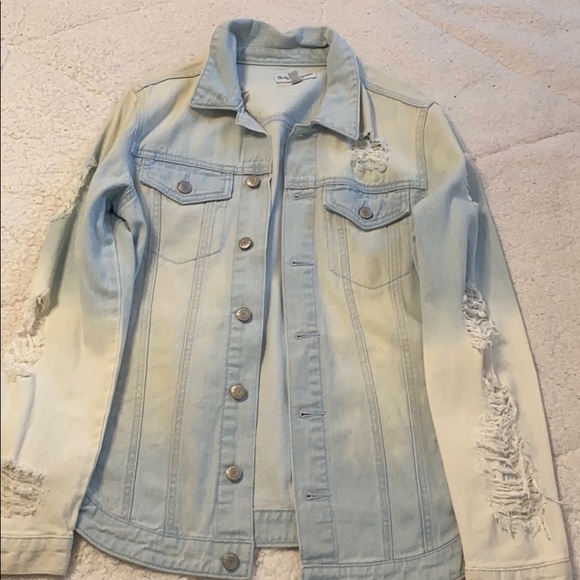 Jackets & Blazers - NWOT L acid wash Jean jacket